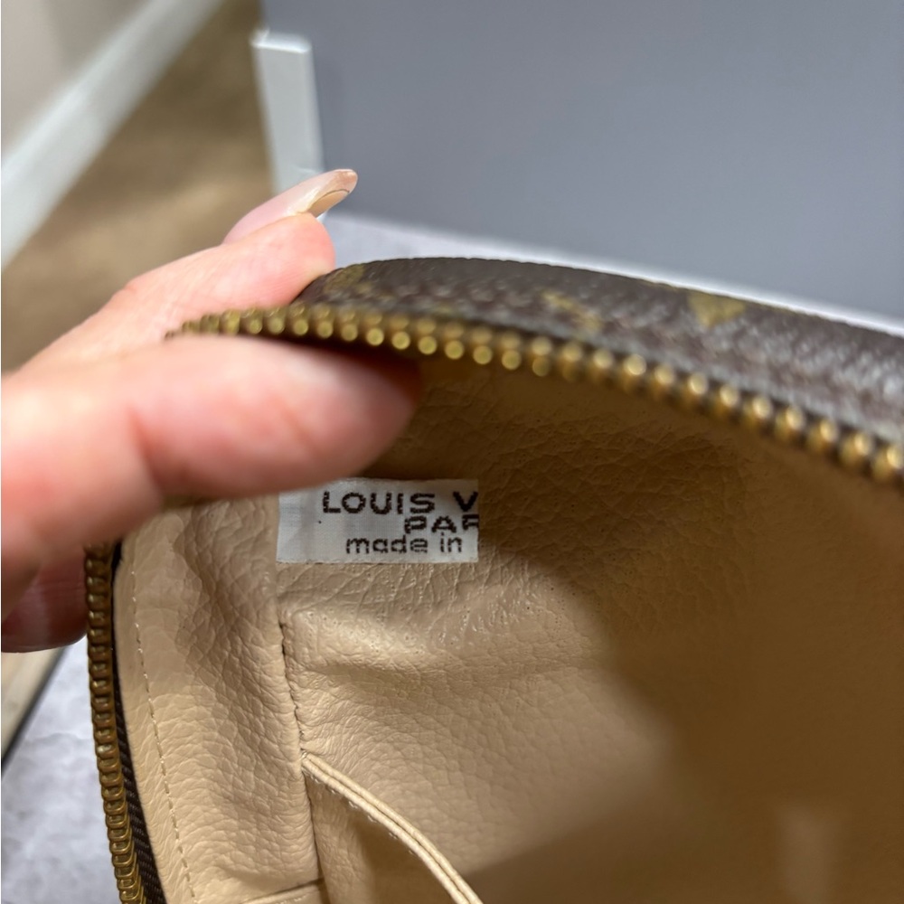 Louis Vuitton Monogram VINTAGE Trousse 23 - Picture 10 of 15